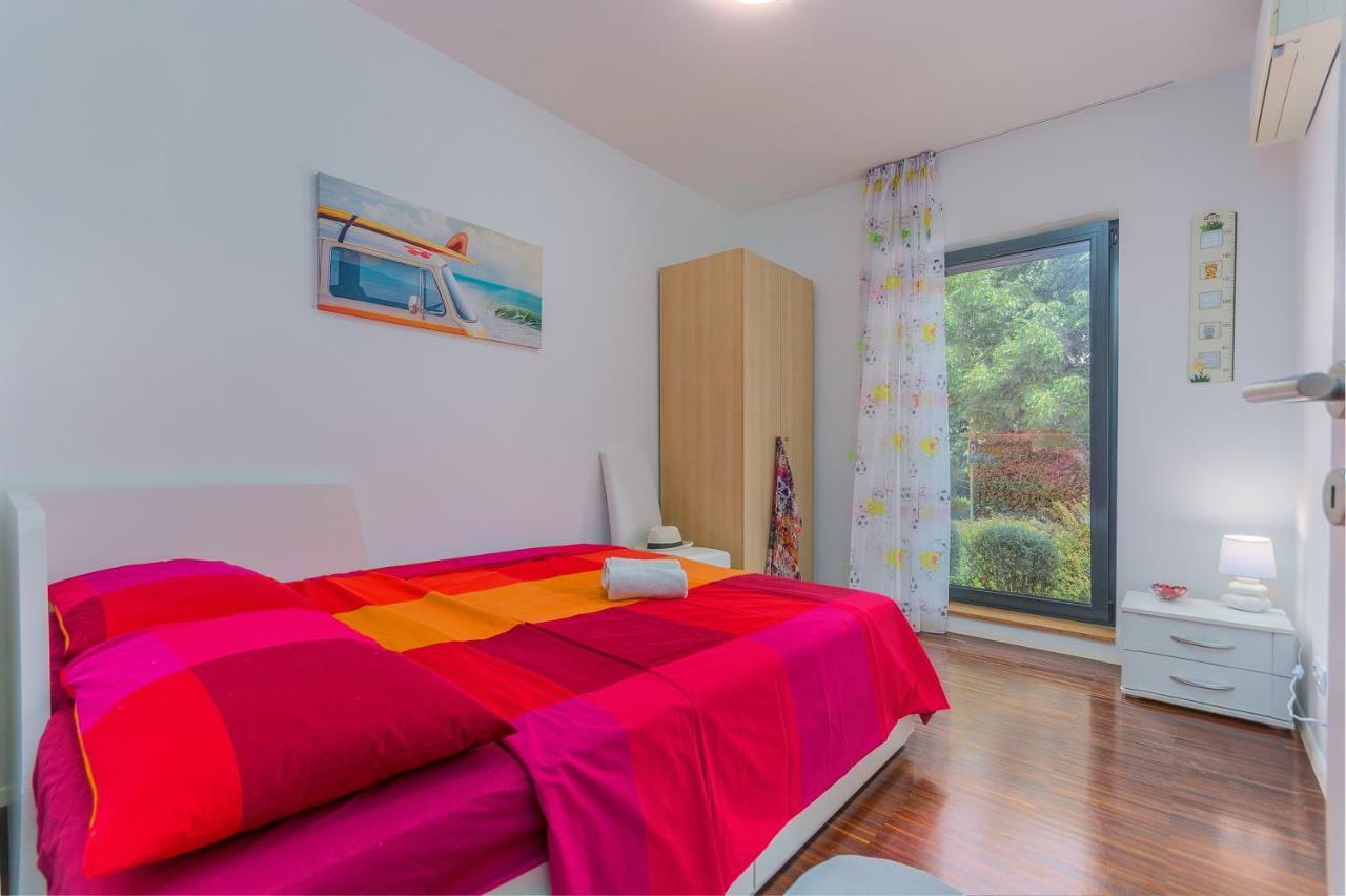רוביני Luxury Apartment Lella מראה חיצוני תמונה