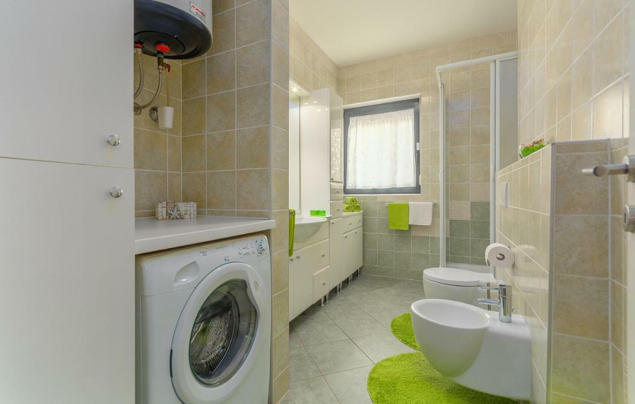 רוביני Luxury Apartment Lella מראה חיצוני תמונה